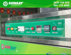 Bảng điều khiển có ghi chú ở các nút để khách hàng dễ theo dõi và thao tác