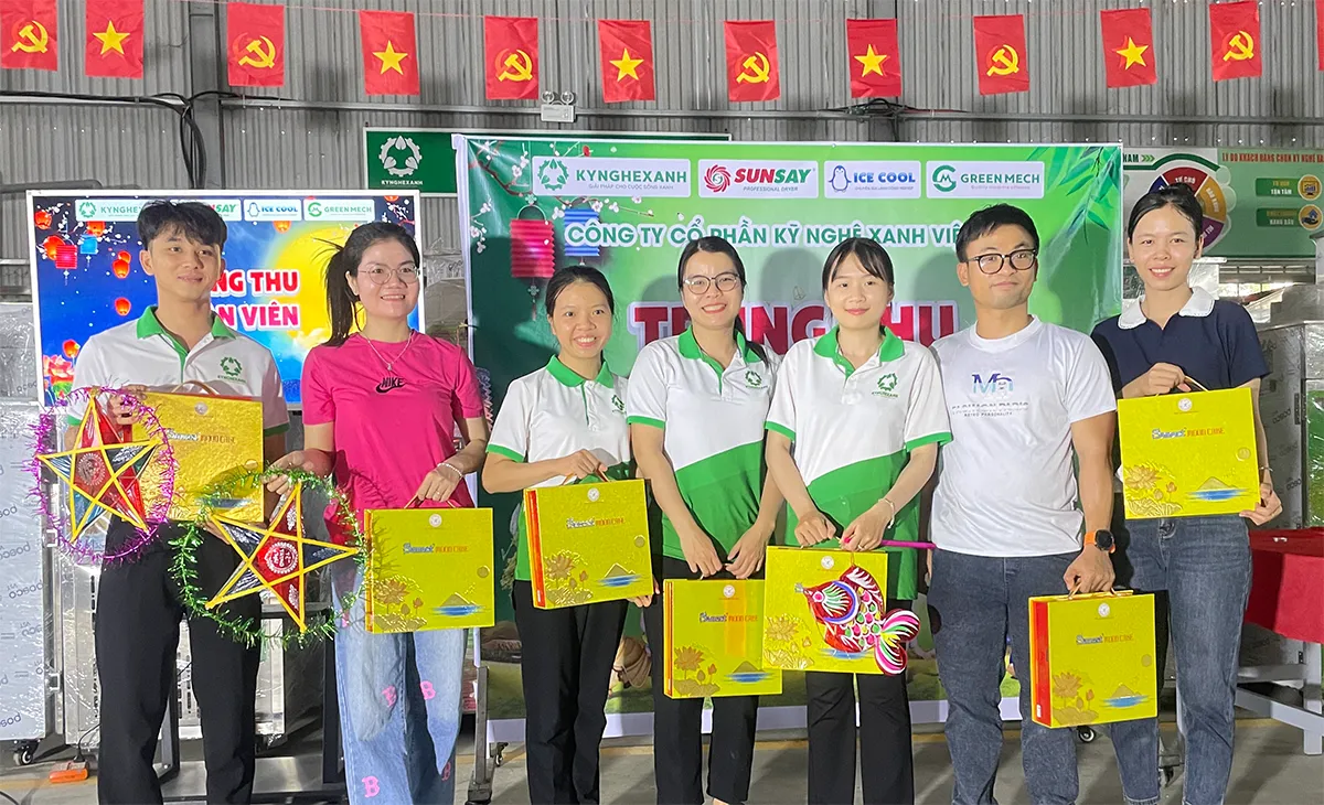 Công ty Kỹ Nghệ Xanh tặng quà Trung Thu 2025