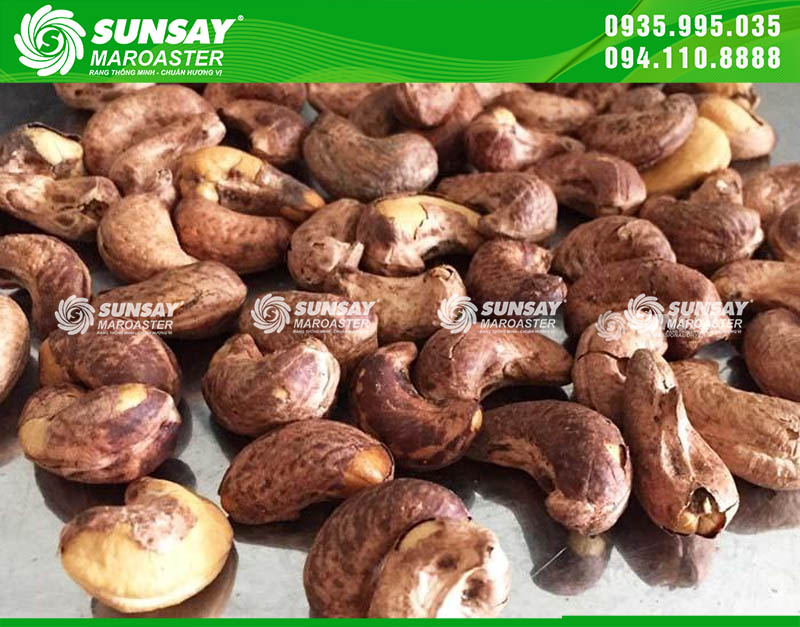 Hạt điều sau khi rang bằng máy rang SUNSAY MAROASTER sẽ được làm nguội và đóng gói đưa ra thị trường