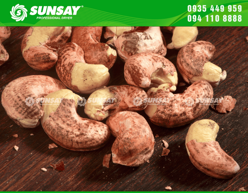 Hạt điều sau khi rang chín đều, thơm