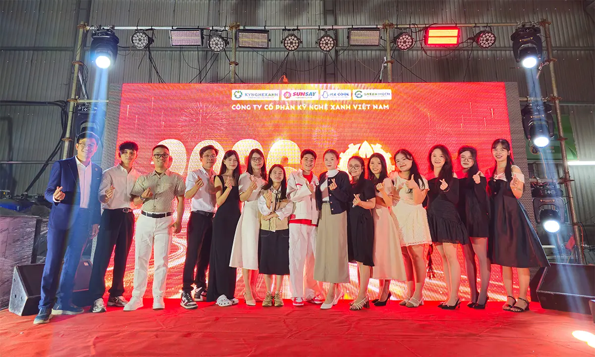 Tập thể phòng kinh doanh