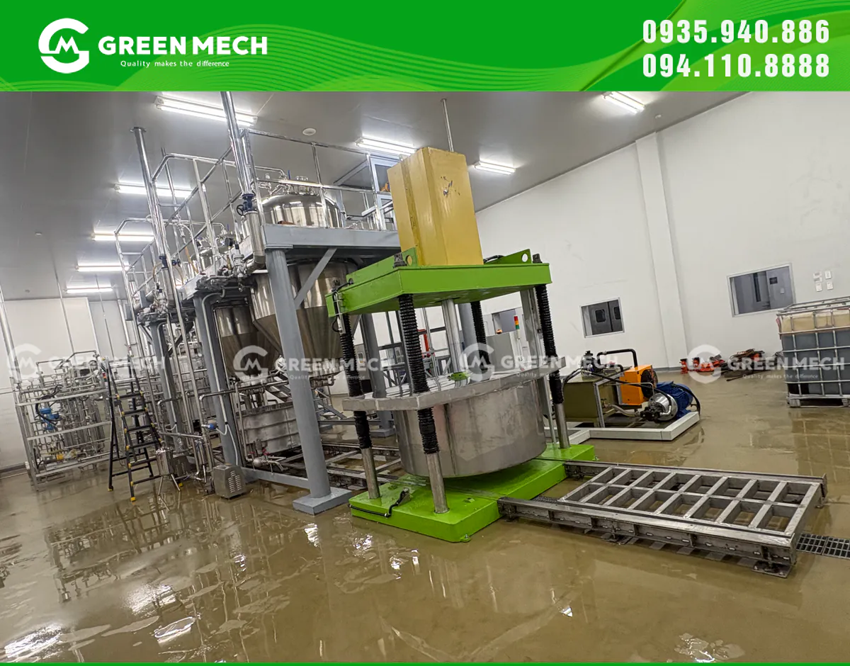 Máy ép thủy lực GREEN MECH sử dụng lực ép theo hồ sơ 10–20 tấn, hành trình ben 800 mm và công suất điện 5,5 kW.