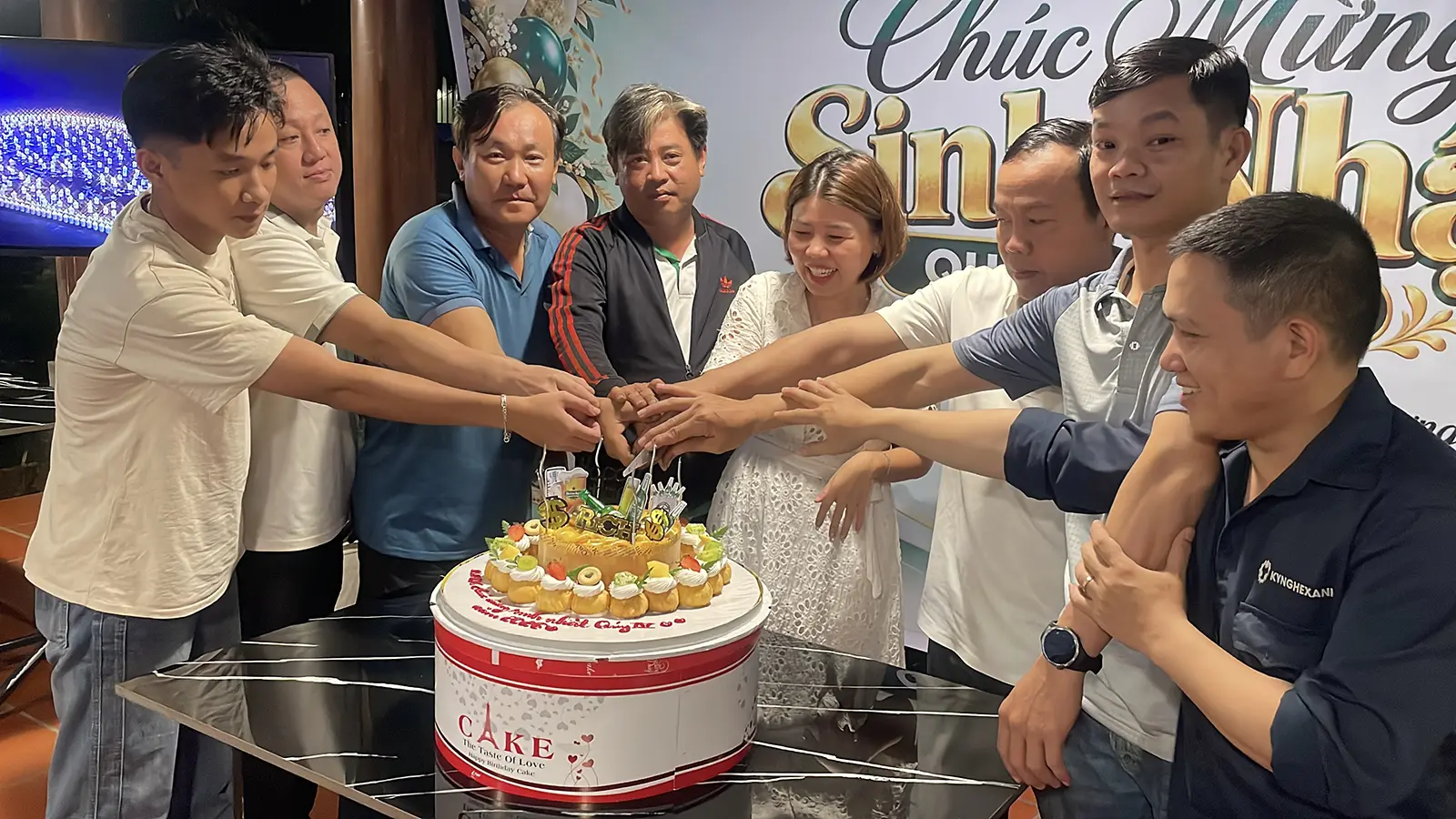 Công ty Cổ phần Kỹ Nghệ Xanh chúc mừng sinh nhật quý 4 đến tất cả các thành viên có ngày sinh trong tháng 10, tháng 11 và tháng 12.